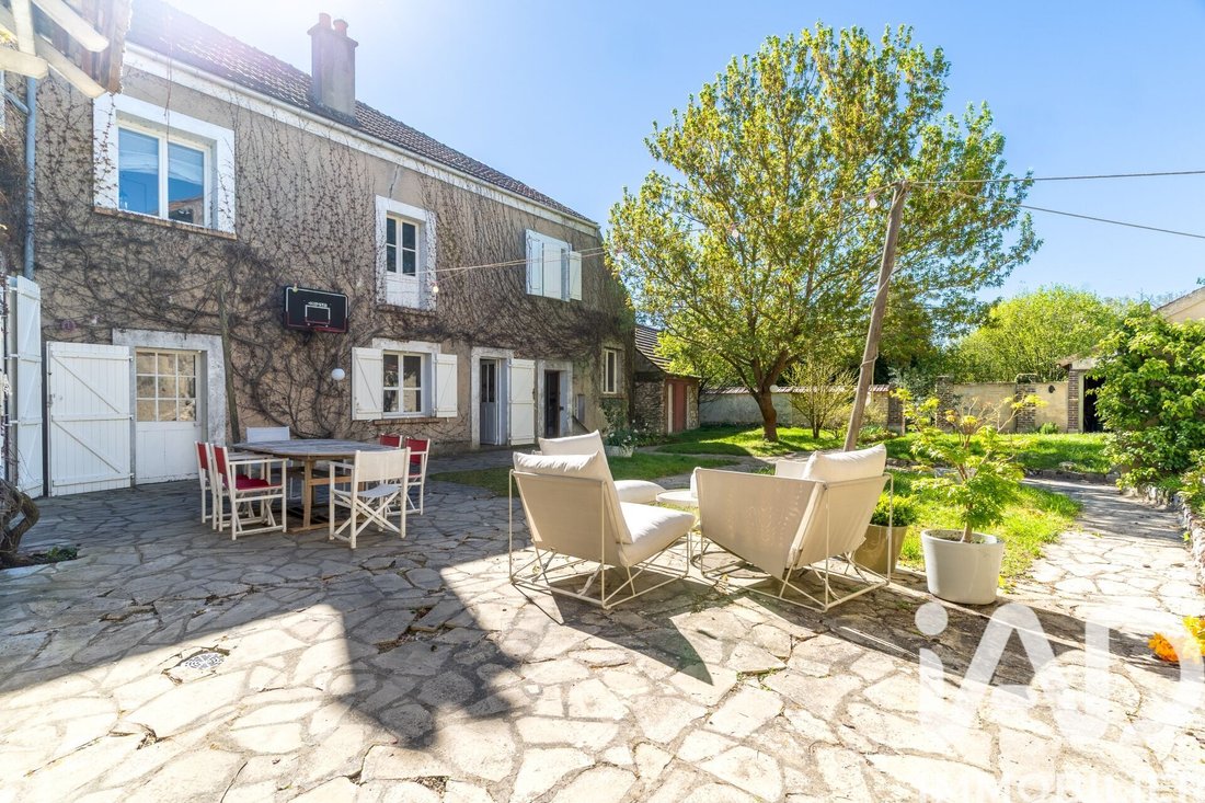 House in Vert, Ile-de-France, France 2 - 17692297