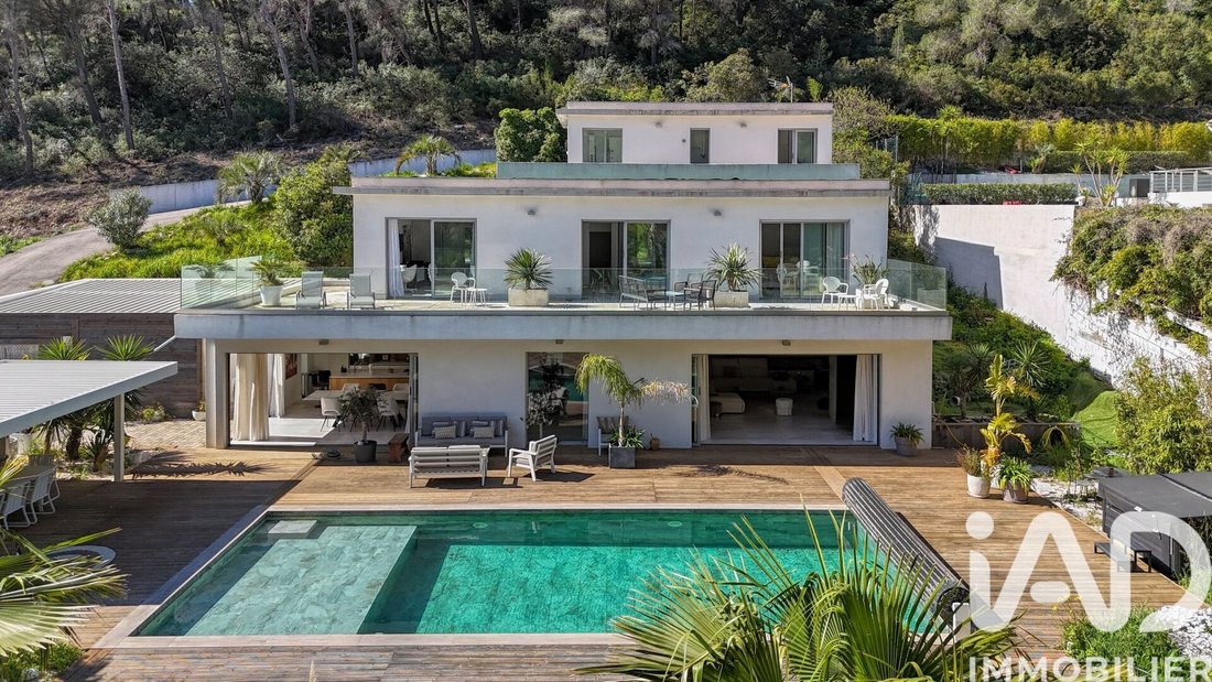 House in Bandol, Provence-Alpes-Côte d'Azur, France 2 - 17692382