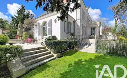 House in Sud Est, Olivet, France 1