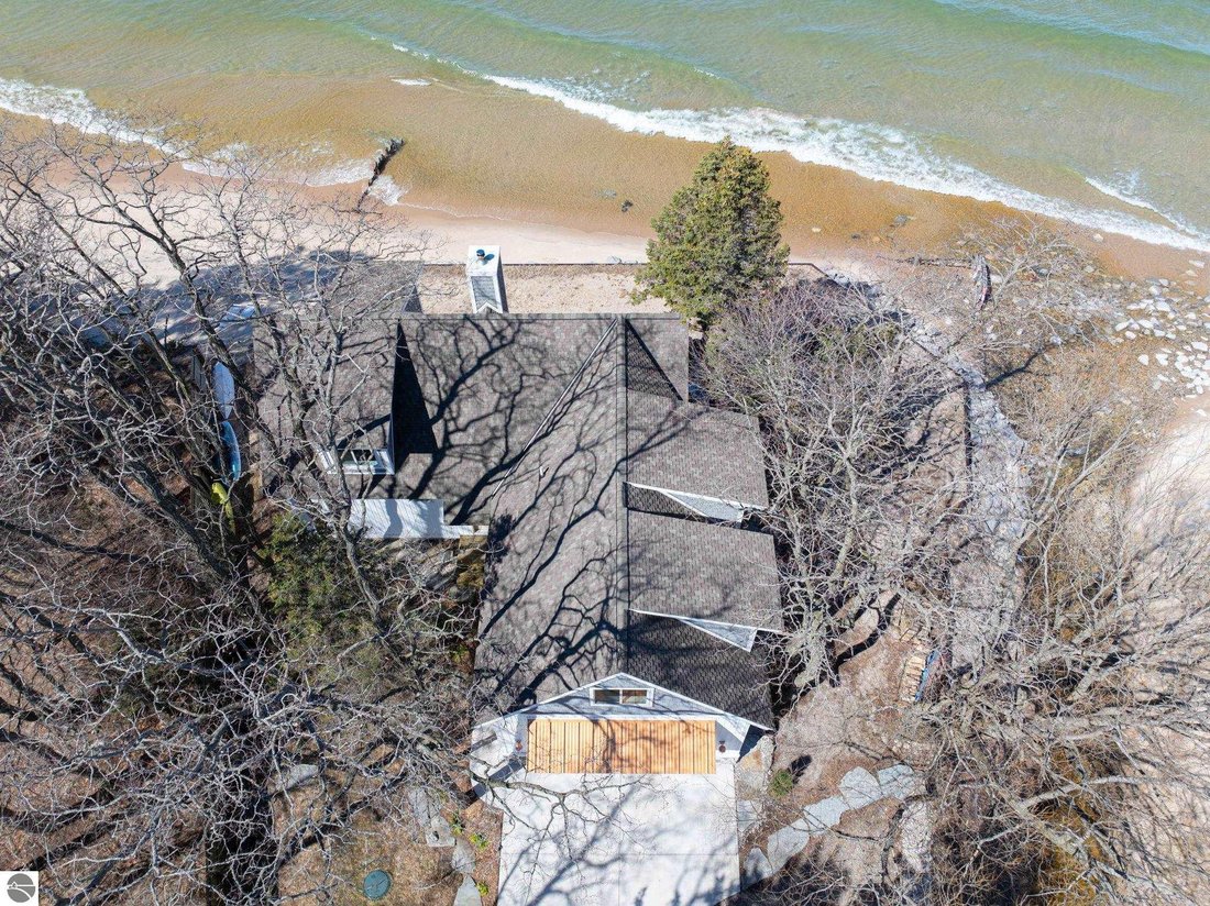 House in Manistee, Michigan, United States 2 - 17691337