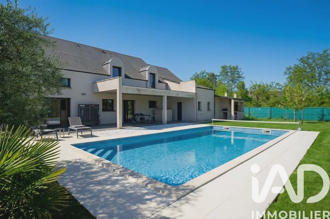House in Luynes, Centre-Val de Loire, France 1 - 17692340