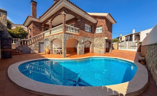 House in el Vendrell, Catalonia, Spain 1