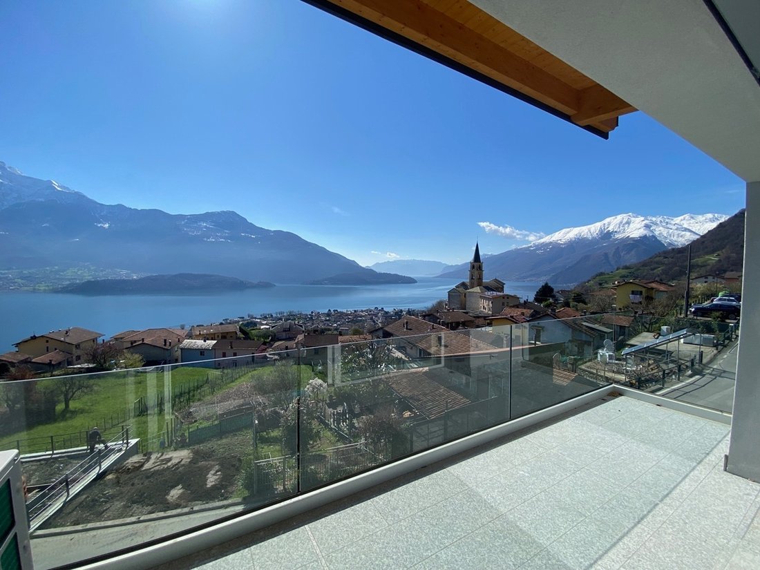 Apartment in Vercana, Lombardy, Italy 1 - 17700265