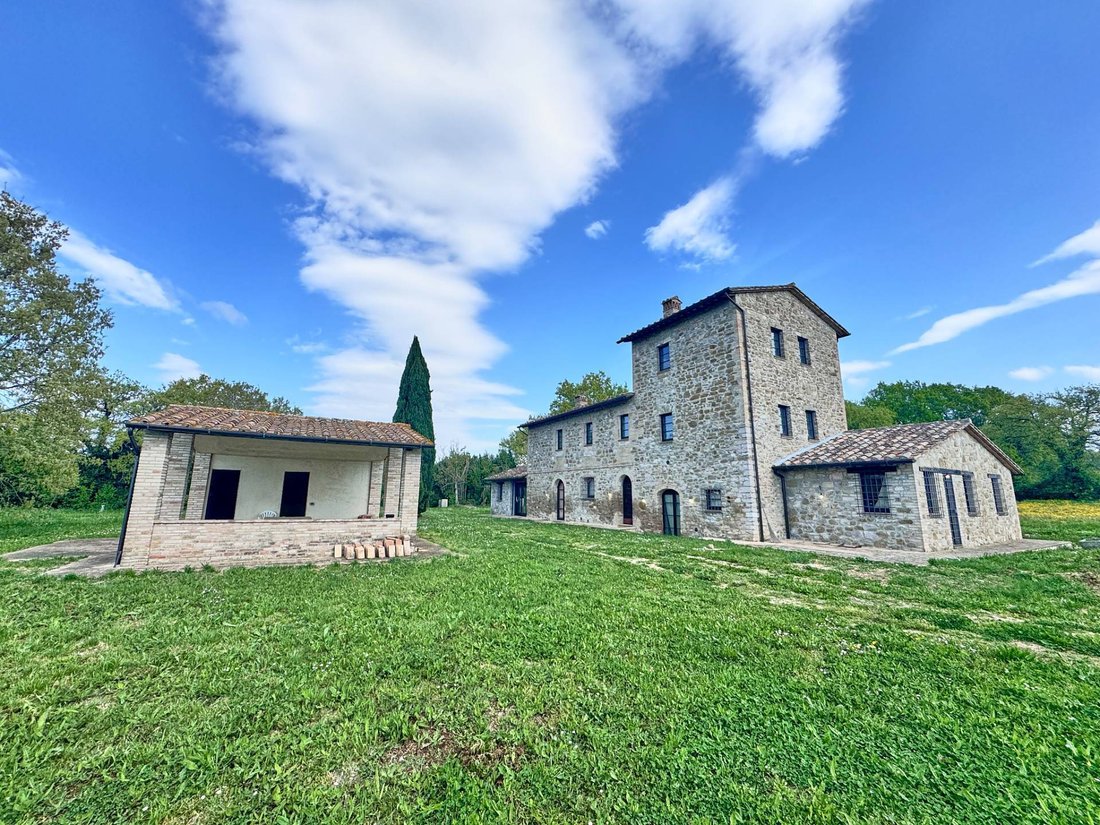 Country House in Assisi, Umbria, Italy 4 - 17699609