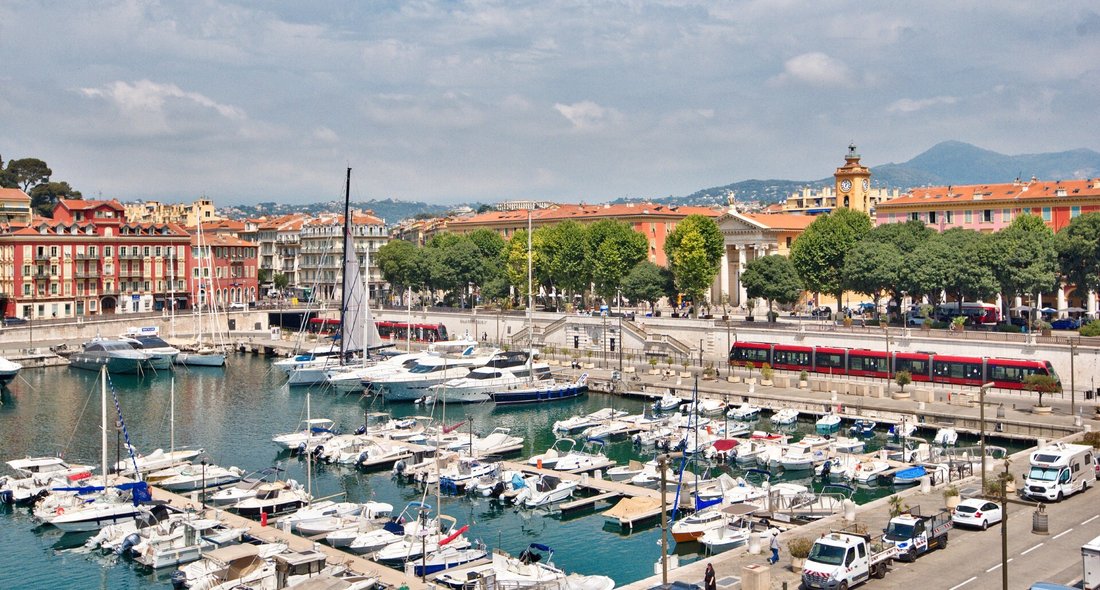 Apartment in Le Port, Nice, France 2 - 17698694