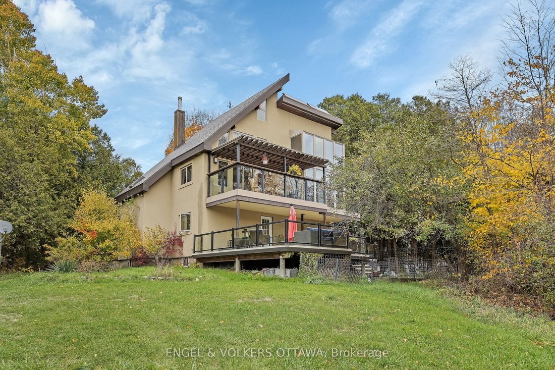 House in Oxford Mills, Ontario, Canada 1 - 17698534