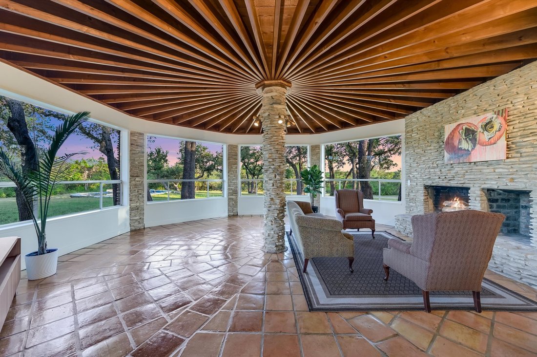 House in Austin, Texas, United States 1 - 17694763