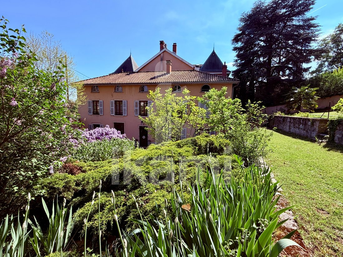 House in Centre-Bourg, Saint-Genis-Laval, France 1 - 17698002