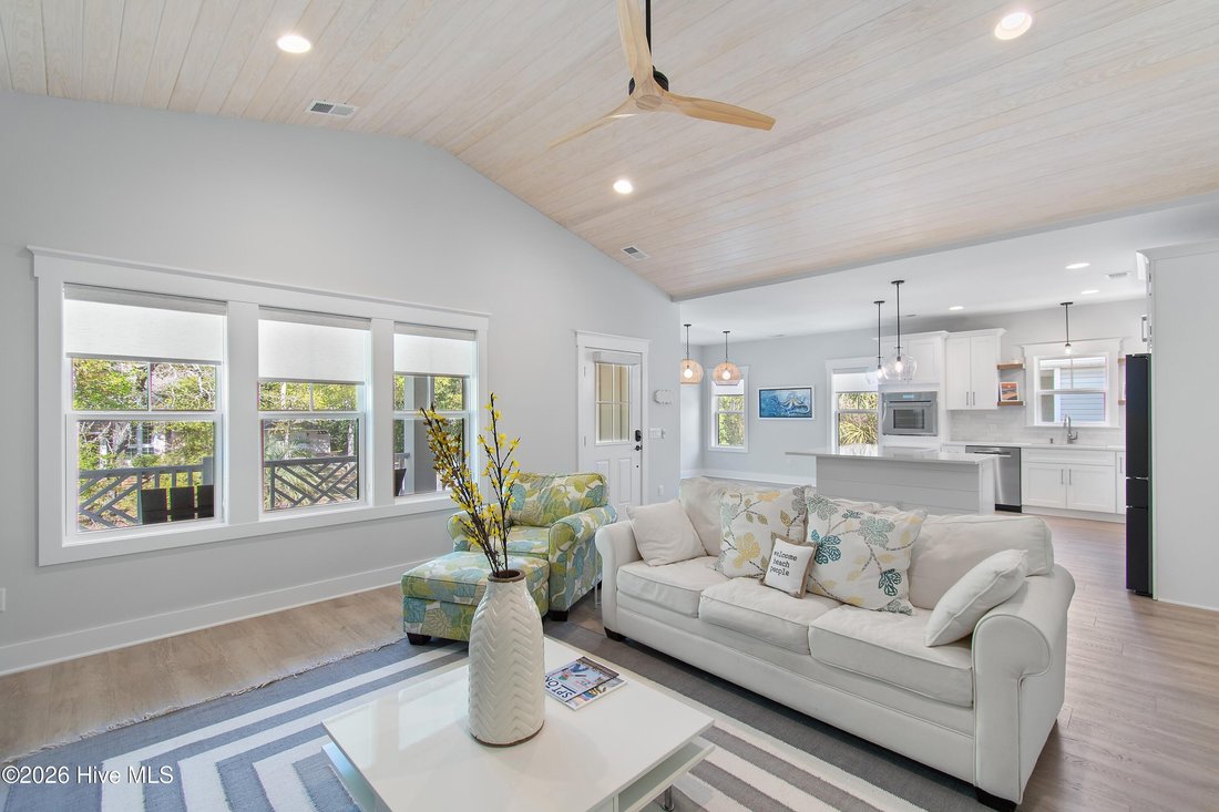 House in Oak Island, North Carolina, United States 5 - 17698853