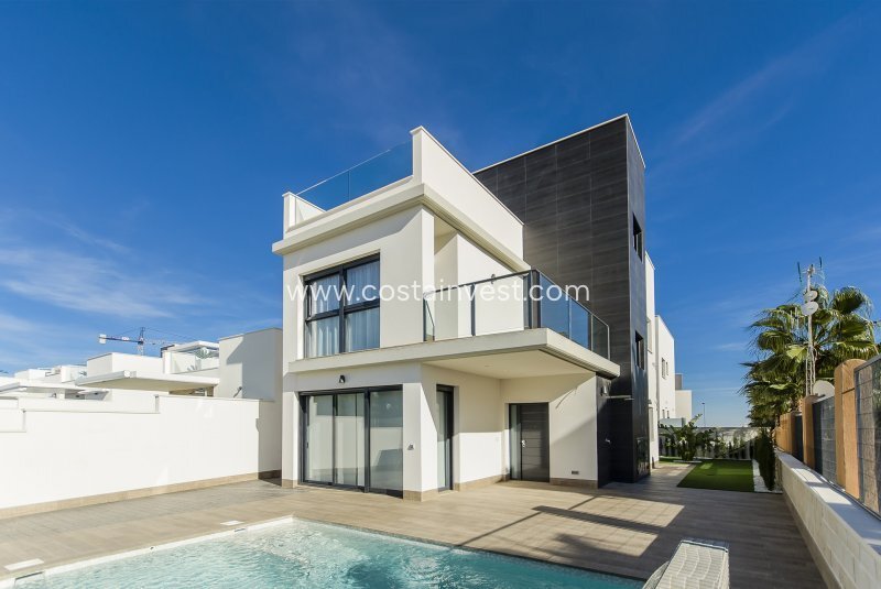 Villa in San Miguel de Salinas, Valencian Community, Spain 1 - 17695292