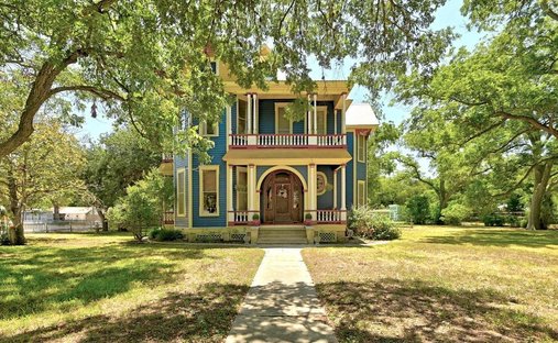House in Gonzales, Texas, United States 1
