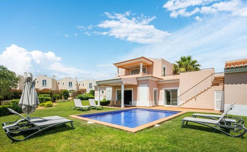Villa in Carvoeiro, Algarve, Portugal 1