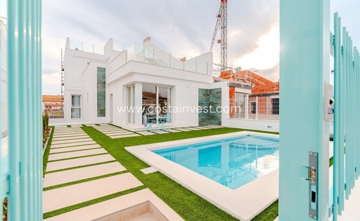 Villa in Los Alcazares, Región de Murcia, Spain 1