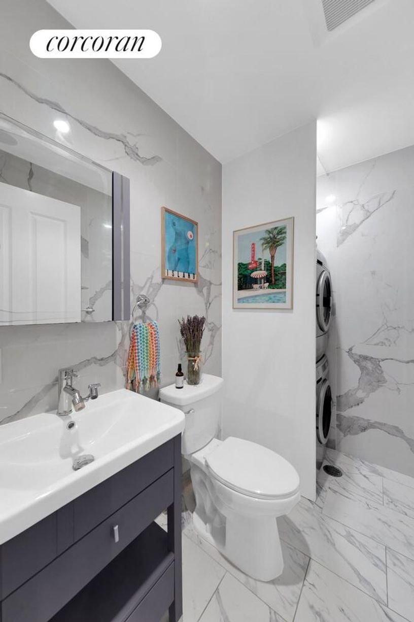 Condo in New York, New York, United States 3 - 17694359