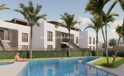 Bungalow in Pilar de la Horadada, Valencian Community, Spain 1