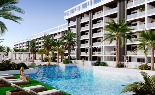 Penthouse in Torrevieja, Valencian Community, Spain 1