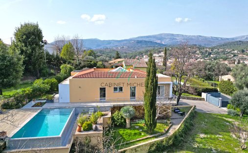 Villa in Le Rouret, Provence-Alpes-Côte d'Azur, France 1