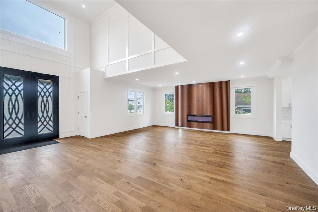 House in East Meadow, New York, United States 4 - 17698050