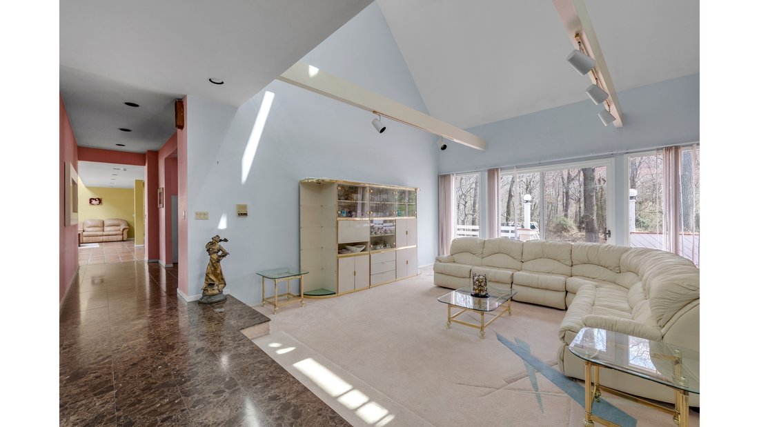 House in Syosset, New York, United States 4 - 17670976