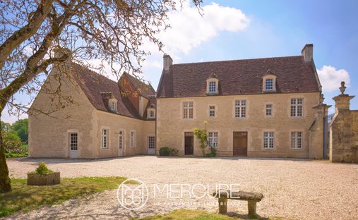 Tenuta a Saint-Pierre-du-Bû, Normandia, Francia 1
