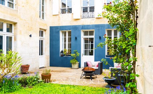 Townhouse in Niort, Nouvelle-Aquitaine, France 1