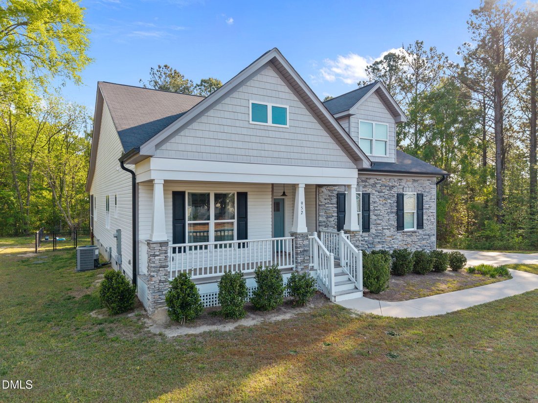 House in Bunn, North Carolina, United States 1 - 17696811