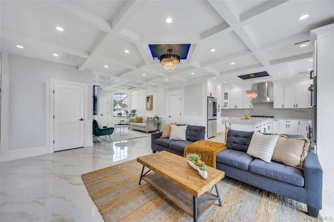 House in Hicksville, New York, United States 5 - 17698062