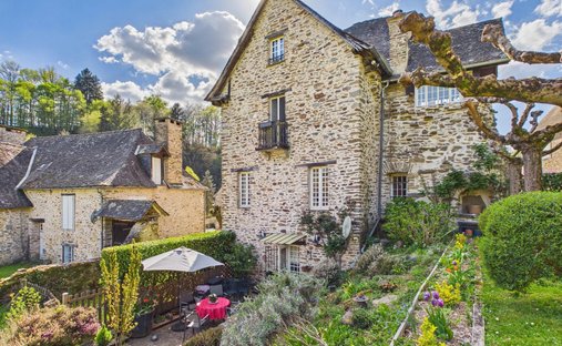 Haus in Ségur-le-Château, Neu-Aquitanien, Frankreich 1
