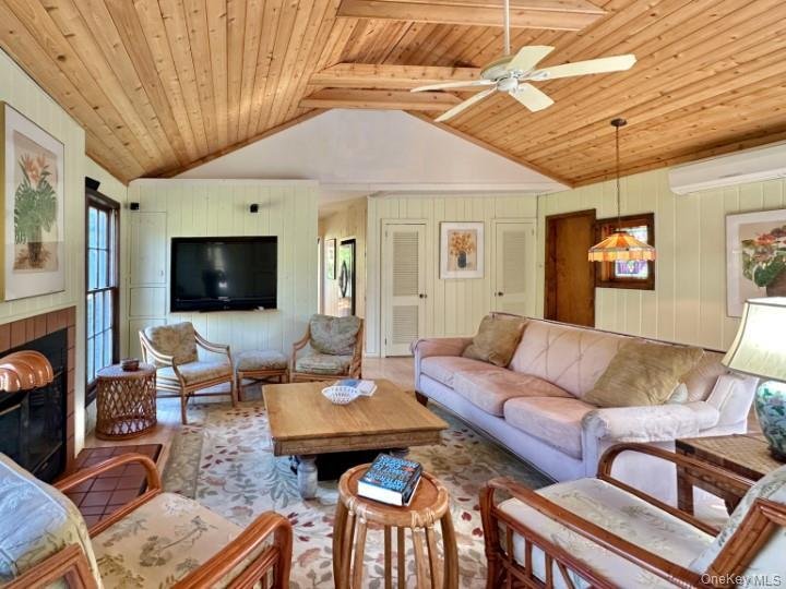 House in Yaphank, New York, United States 4 - 17698044