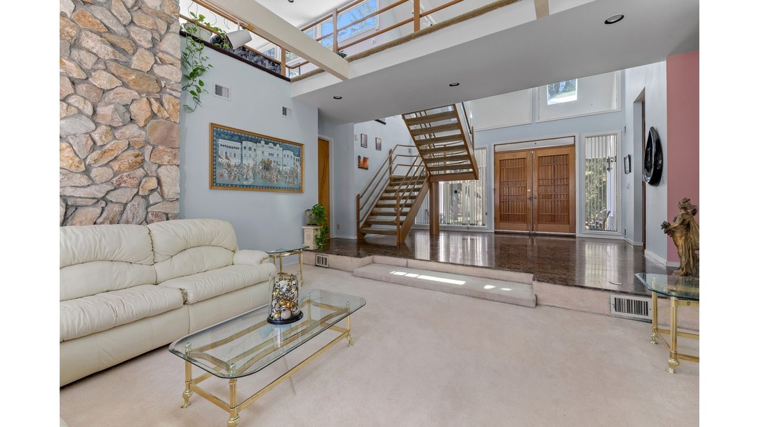 House in Syosset, New York, United States 3 - 17670976