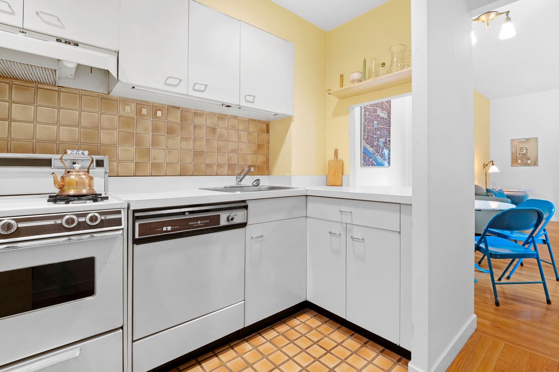 Co Op in New York, New York, United States 4 - 17694424