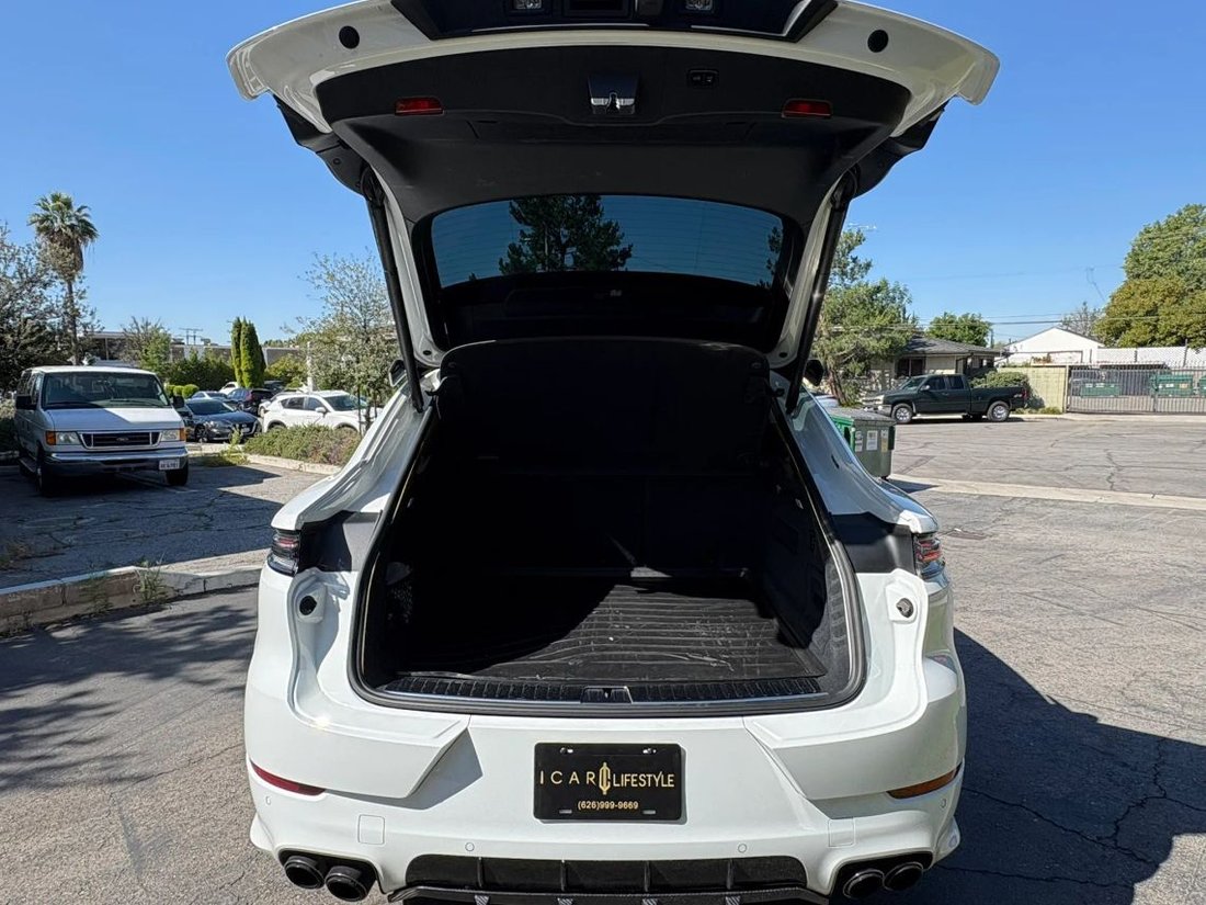 Suv in Arcadia, CA, United States 5 - 17699299