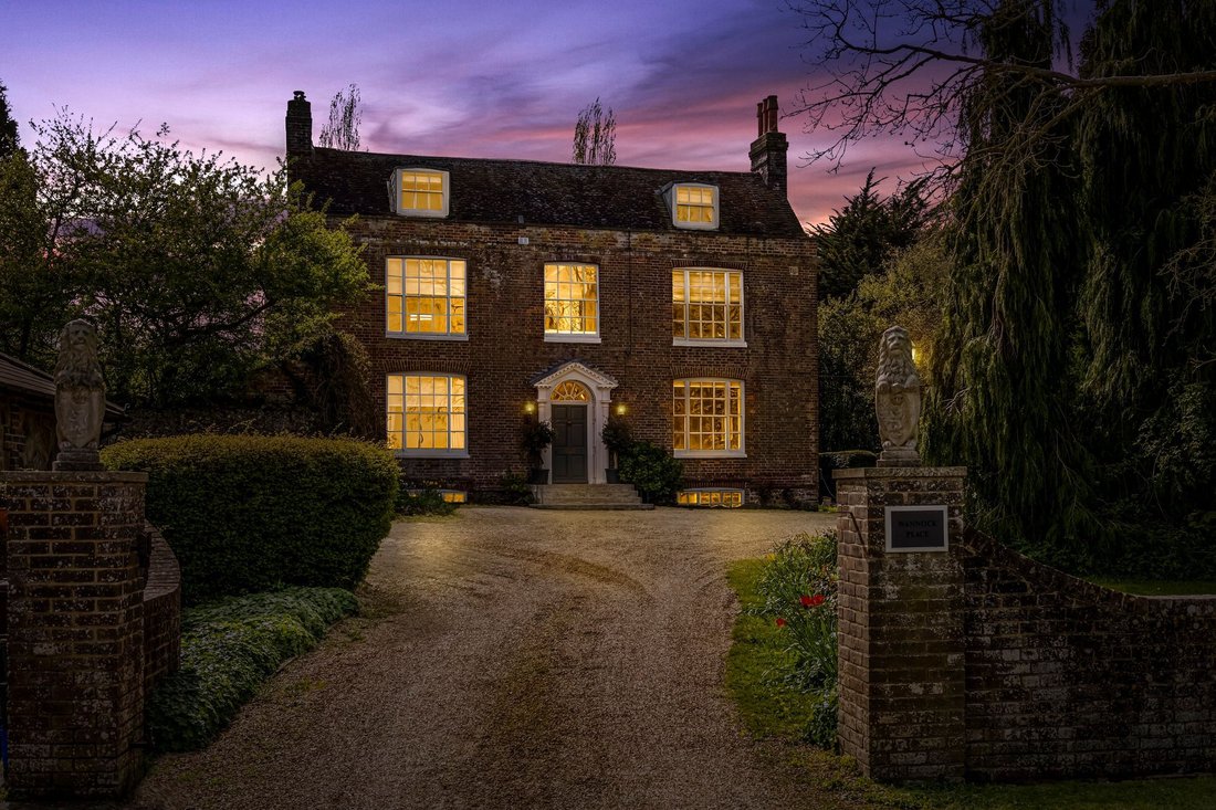 House in East Sussex, England 1 - 17694588