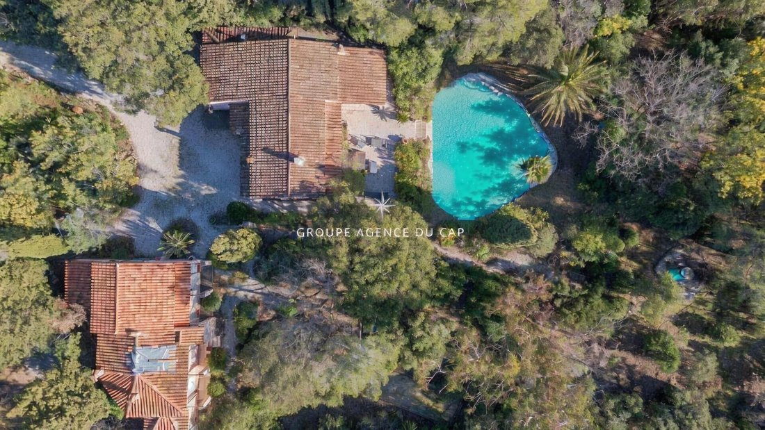 Villa in Exterieurs, Frejus, France 1 - 16969016