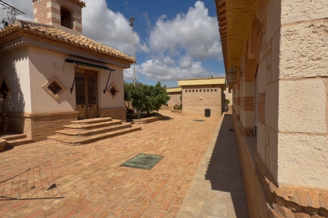Villa in Spain 4 - 17695976