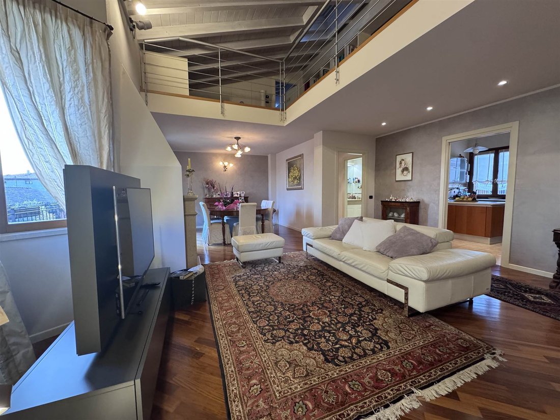 Apartment in Castel Venzago, Lonato del Garda, Lombardy 3 - 17698319