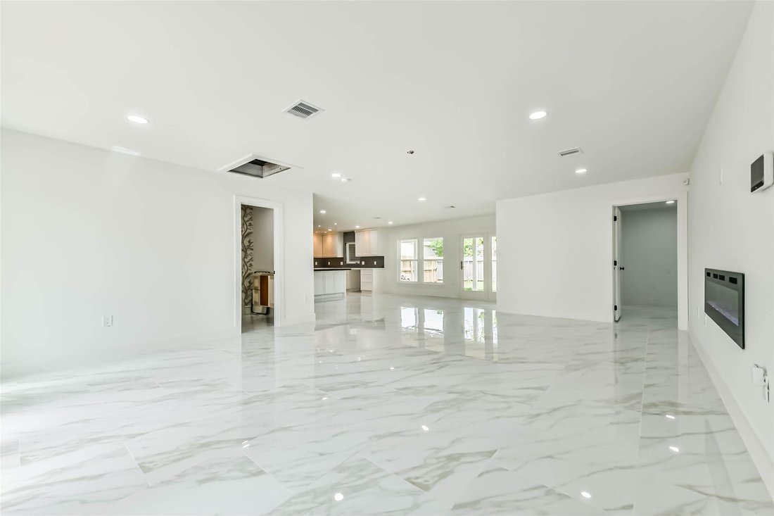 House in Galveston, Texas, United States 5 - 17697596