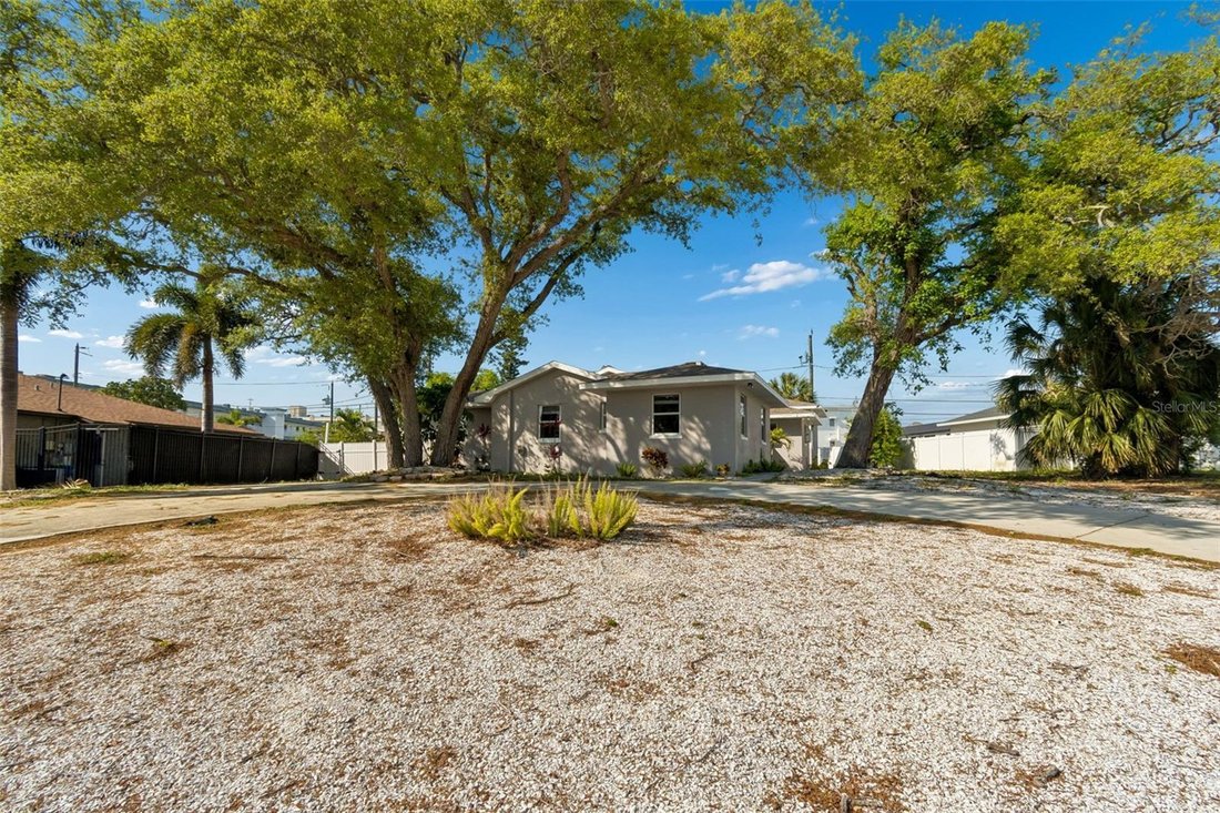 House in Largo, Florida, United States 3 - 17648882