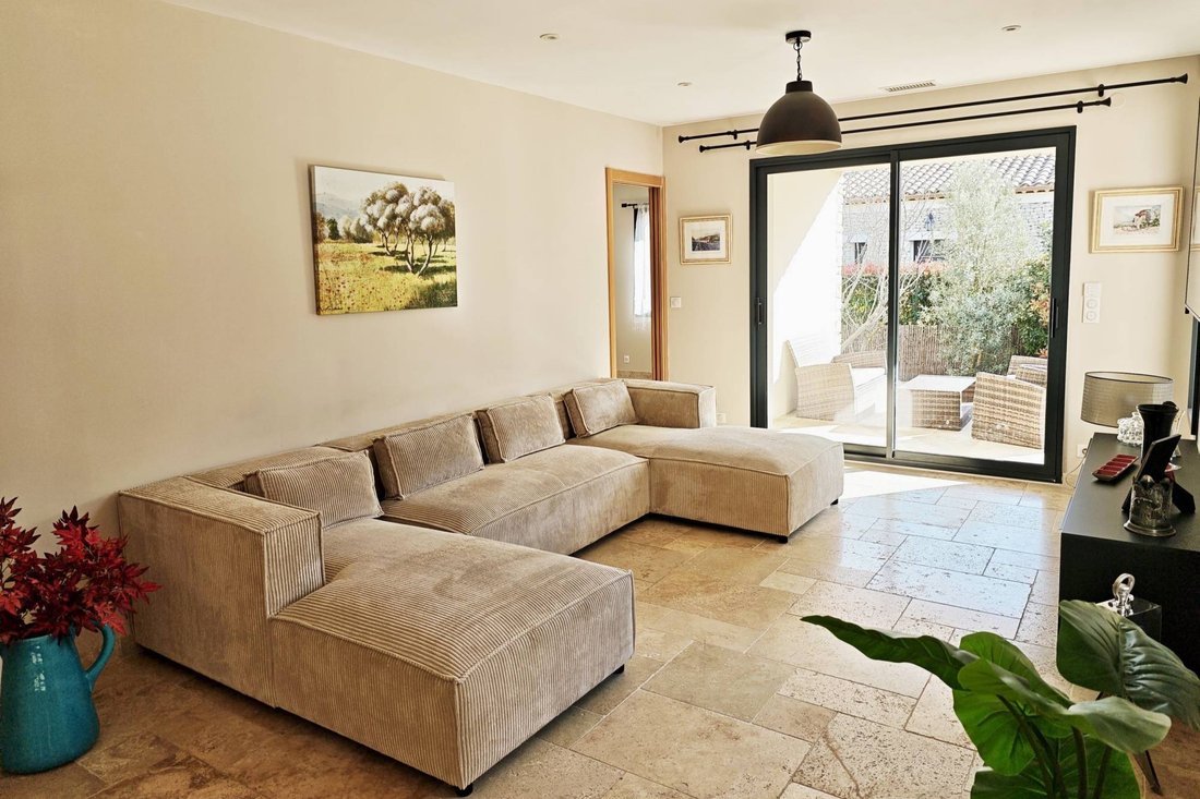House in Gordes, Provence-Alpes-Côte d'Azur, France 3 - 17494066