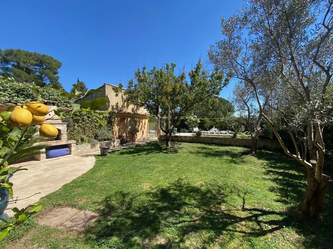House in Maussane-les-Alpilles, Provence-Alpes-Côte d'Azur, France 2 - 17694893