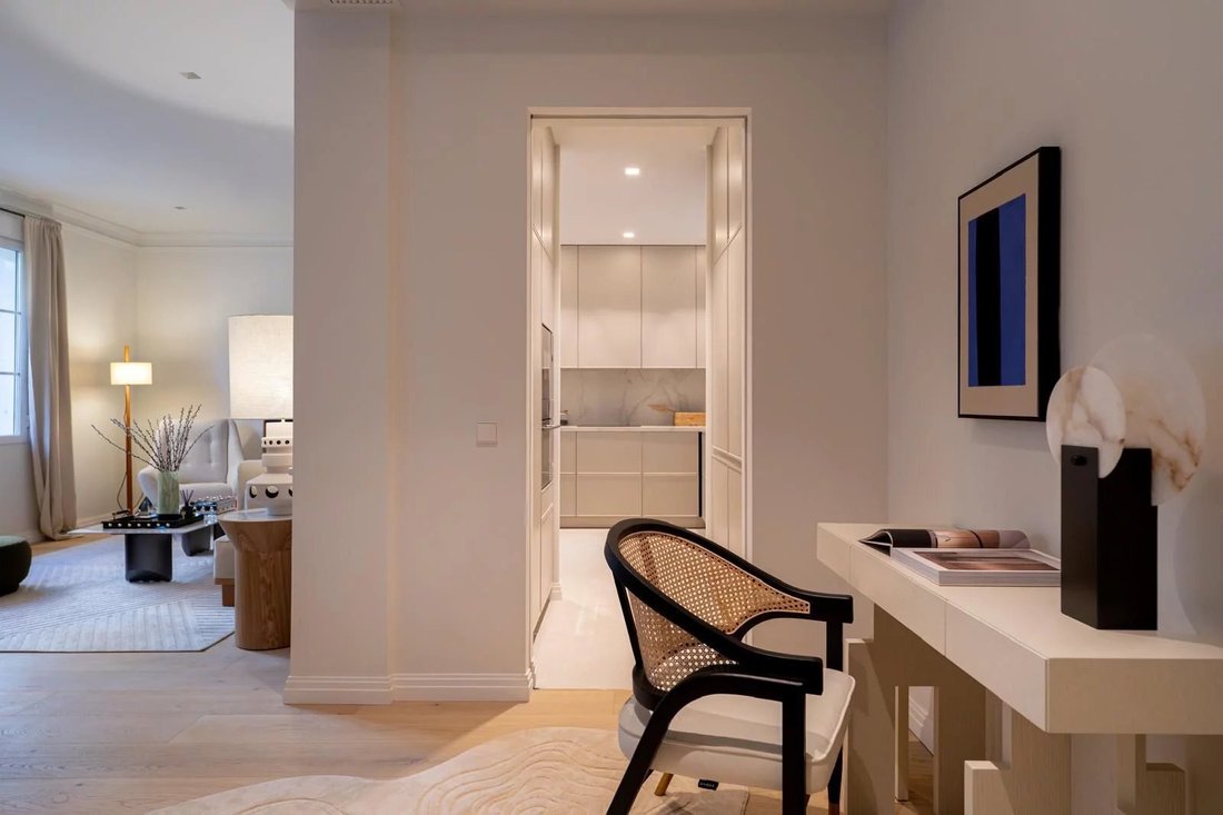Apartment in Chamberi, Madrid, Spain 5 - 17694614