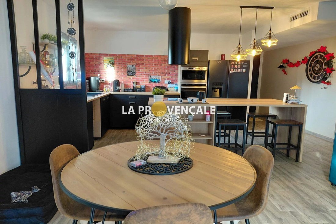 Villa in Pourrieres, Provence-Alpes-Côte d'Azur, France 4 - 17694215