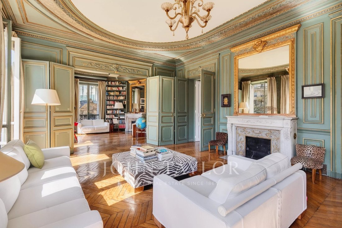 Apartment in Triangle d'Or, Paris 8e Arrondissement, Paris 5 - 17694912