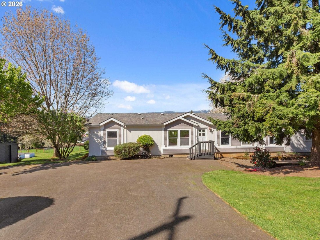 House in Newberg, Oregon, United States 1 - 17692798