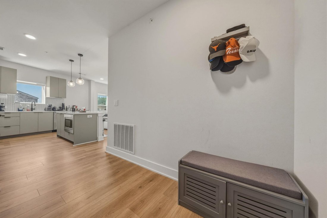 Condo in Austin, Texas, United States 3 - 17697943