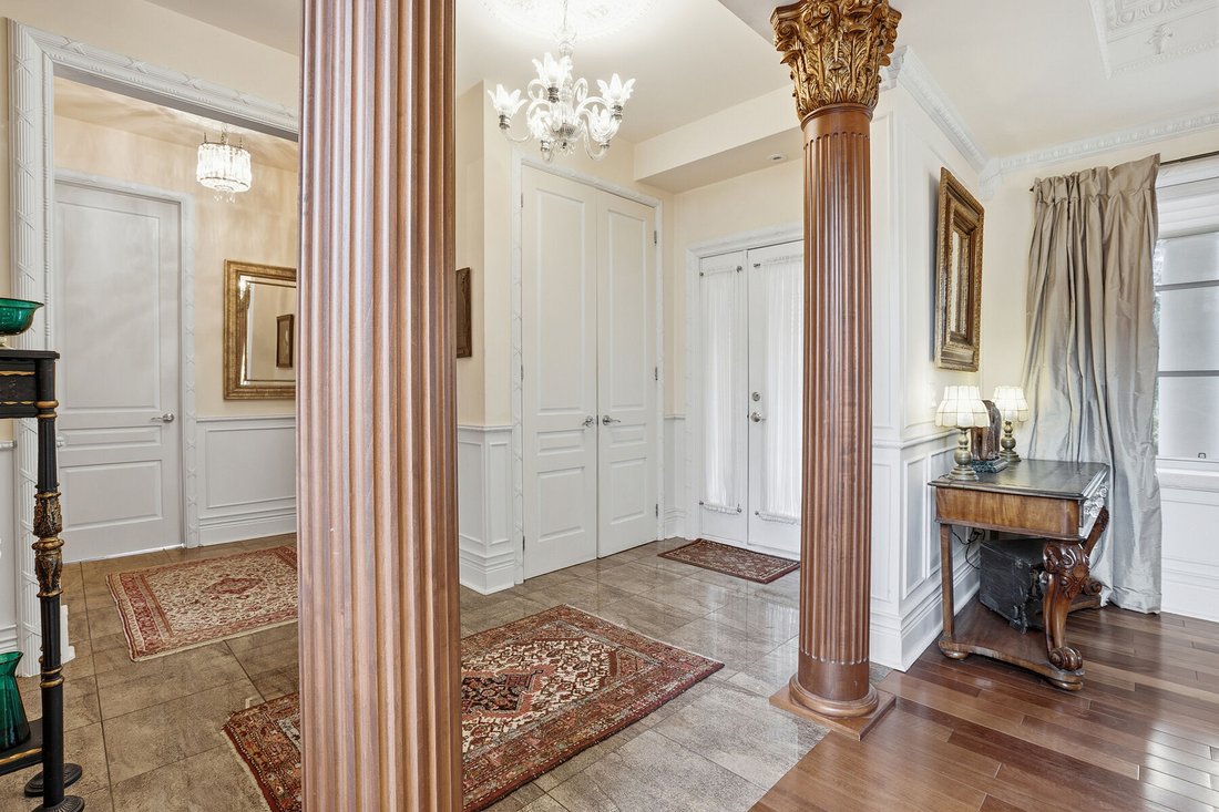 House in Toronto, Ontario, Canada 4 - 17698320