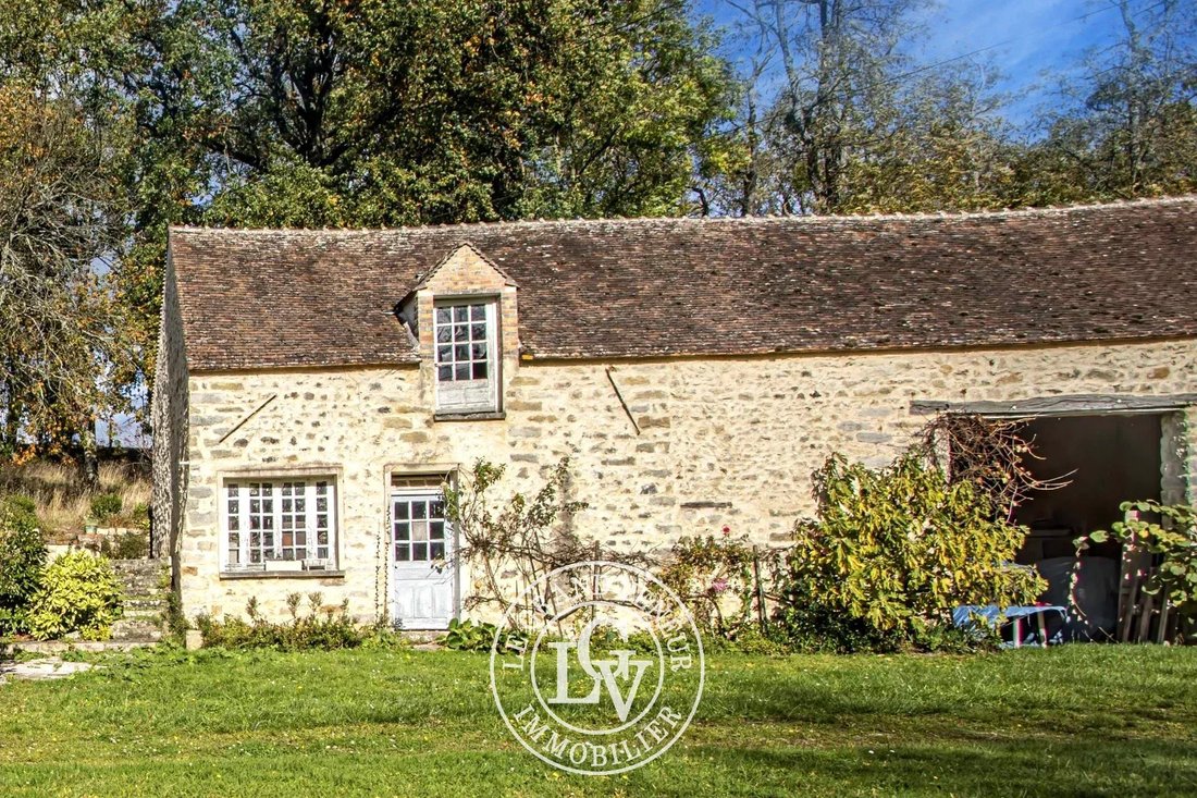 House in Moret-Loing-et-Orvanne, Ile-de-France, France 3 - 16538882