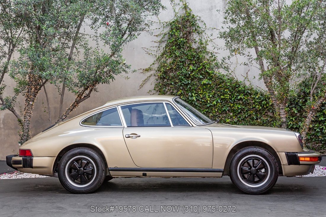 Porsche 911S in Los Angeles, CA 4 - 17694966