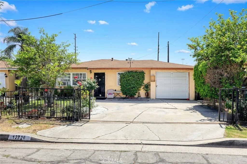Whittier, California, United States 2 - 16521604