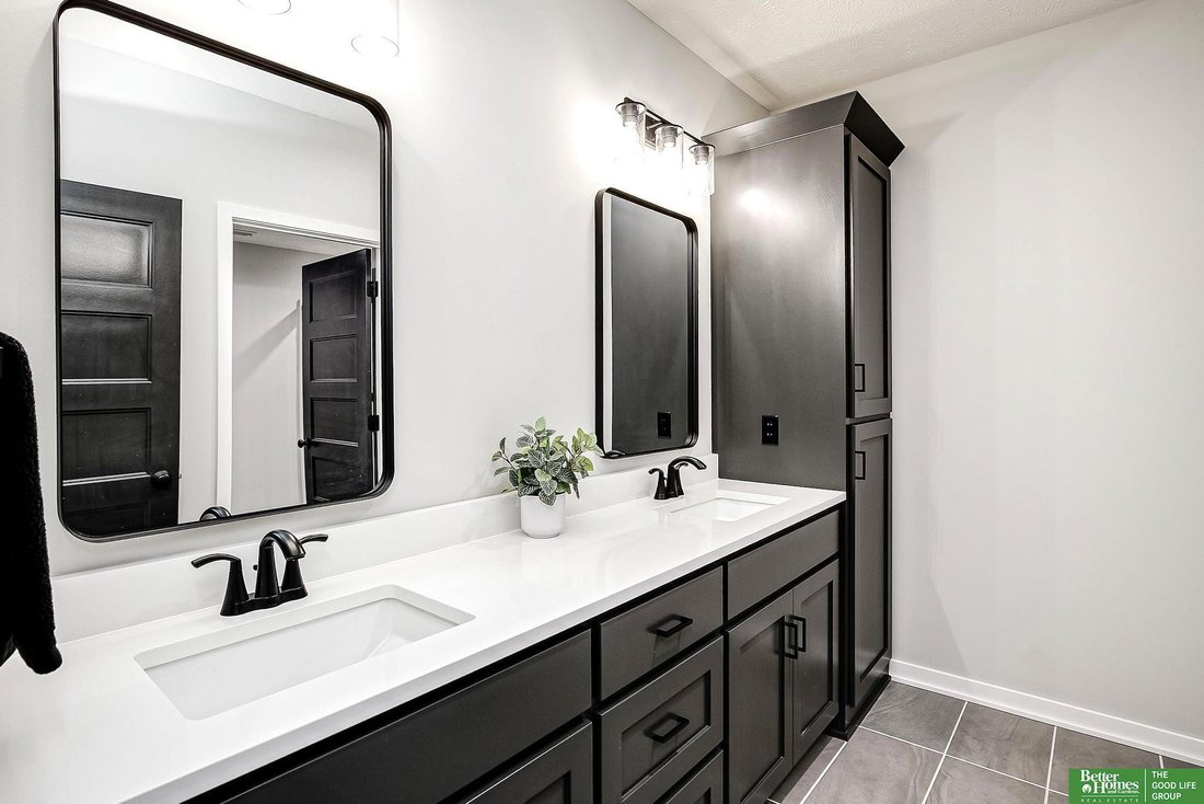 House in Omaha, Nebraska, United States 4 - 17695322